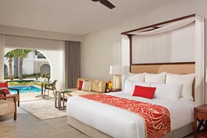 Preferred Club Deluxe Swim-Up King Bed - Dreams Dominicus La Romana - All Inclusive Resort